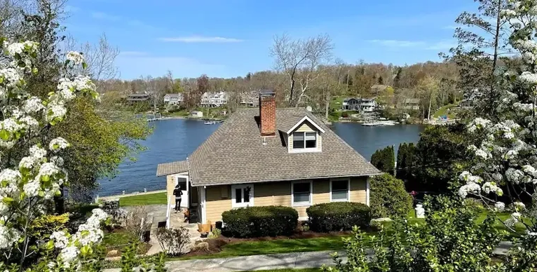 Enchanting Candlewood Lake House 1